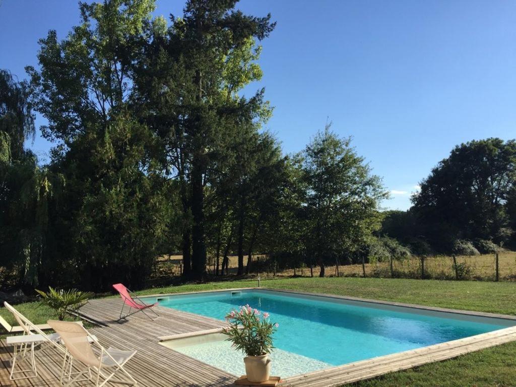 Bed and Breakfast Le Rozet Vendat Екстер'єр фото
